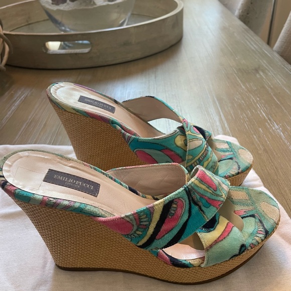 Pucci size 38 blue multi Terry slide in original box - Picture 8 of 11